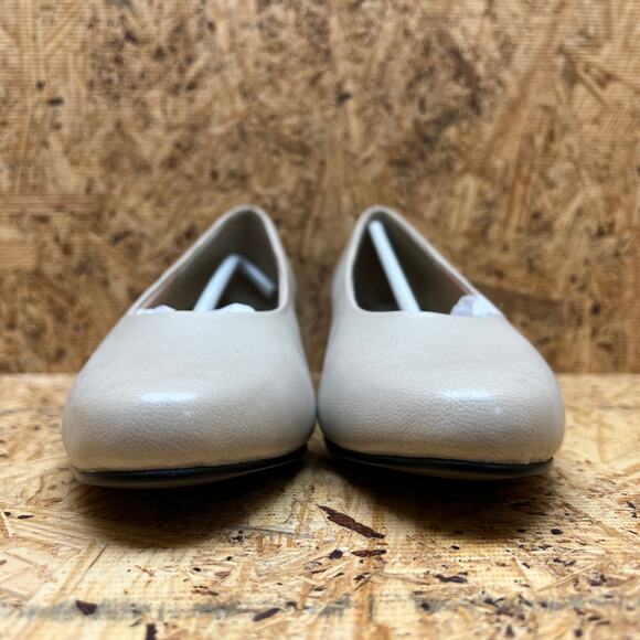 Soft Style Angel II H79652 Bone Smooth Upper Round Closed Toe Pumps 7.5 Shoes - Picture 2 of 11